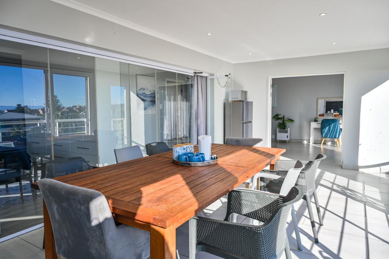 Harbour Cottages, Humewood Port Elizabeth Exterior photo
